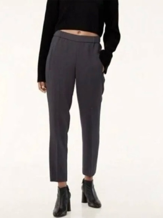 Aritzia Pants - Aritzia Wilfred Darontal Cropped Crepe Trousers